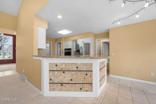 6708 Buck Creek Dr, Maumee, OH 43537