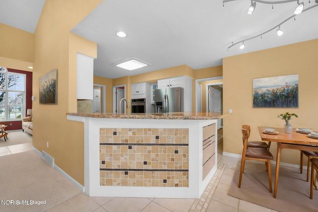 6708 Buck Creek Dr, Maumee, OH 43537