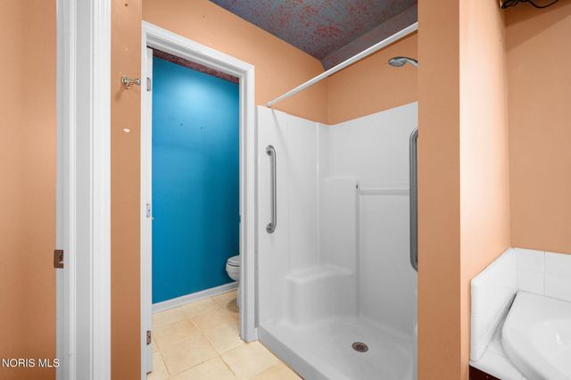 6708 Buck Creek Dr, Maumee, OH 43537