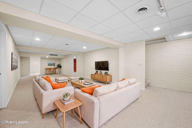 6708 Buck Creek Dr, Maumee, OH 43537