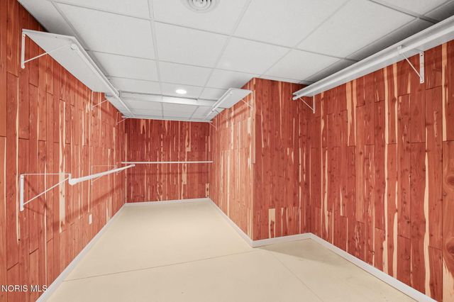 6708 Buck Creek Dr, Maumee, OH 43537