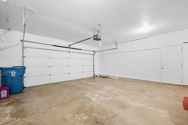 6708 Buck Creek Dr, Maumee, OH 43537