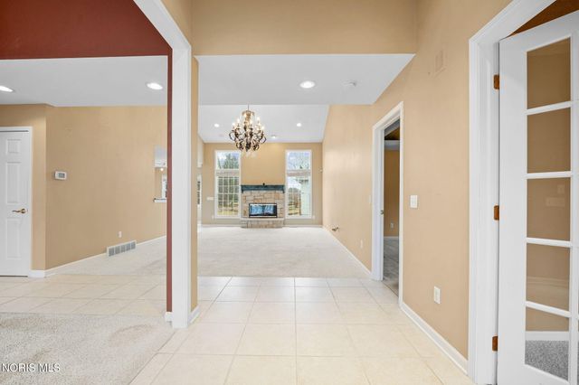 6708 Buck Creek Dr, Maumee, OH 43537