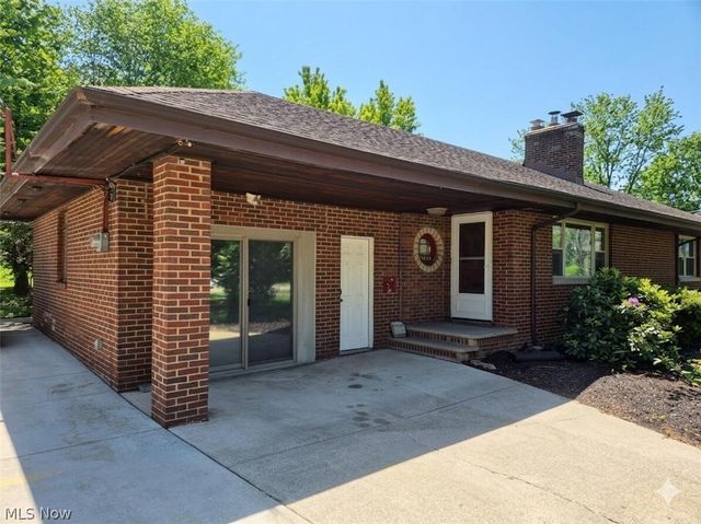 1815 Grantwood Drive, Parma, OH 44134