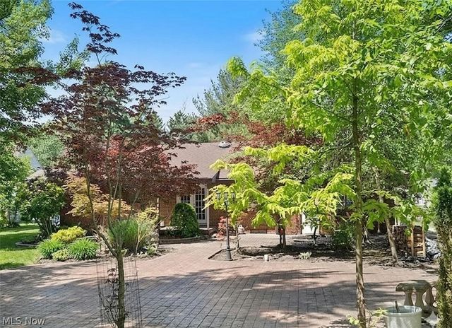 1815 Grantwood Drive, Parma, OH 44134