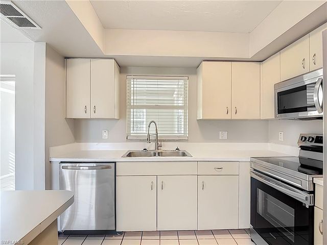 130 SE 7th ST, Cape Coral, FL 33990