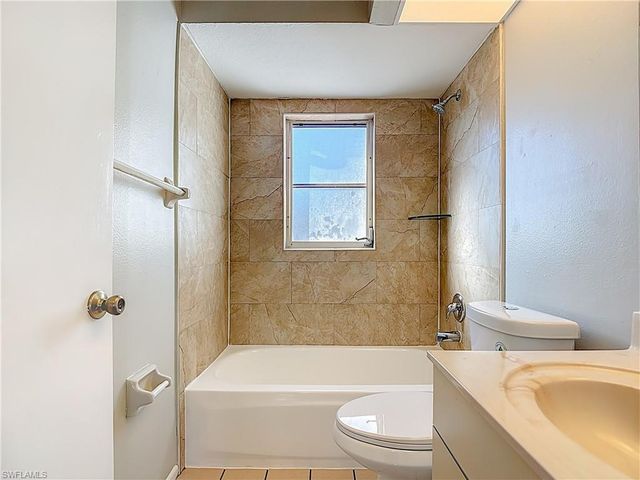 130 SE 7th ST, Cape Coral, FL 33990