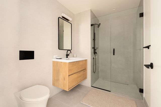 28 HUNTINGTON Street, New York City, NY 11231