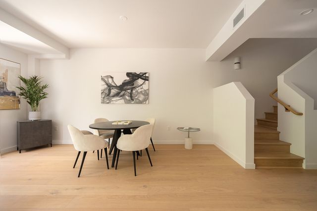 28 HUNTINGTON Street, New York City, NY 11231