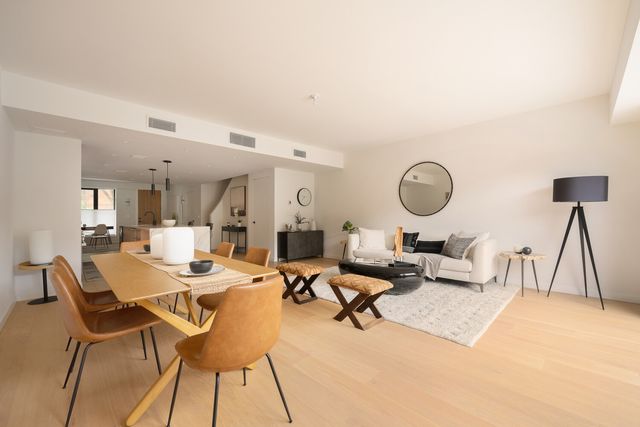 28 HUNTINGTON Street, New York City, NY 11231