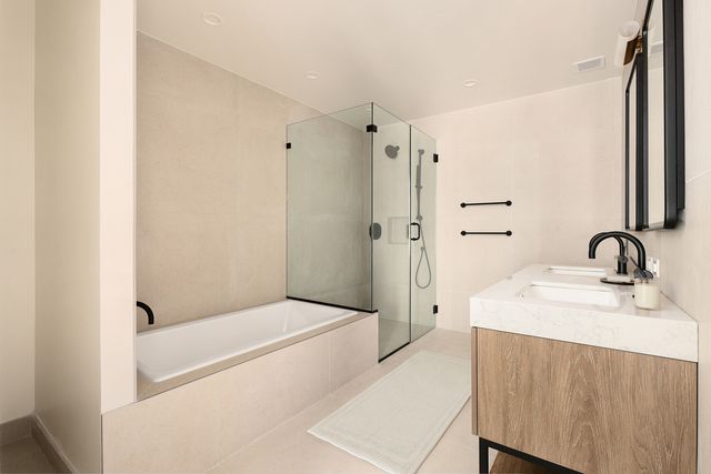 28 HUNTINGTON Street, New York City, NY 11231