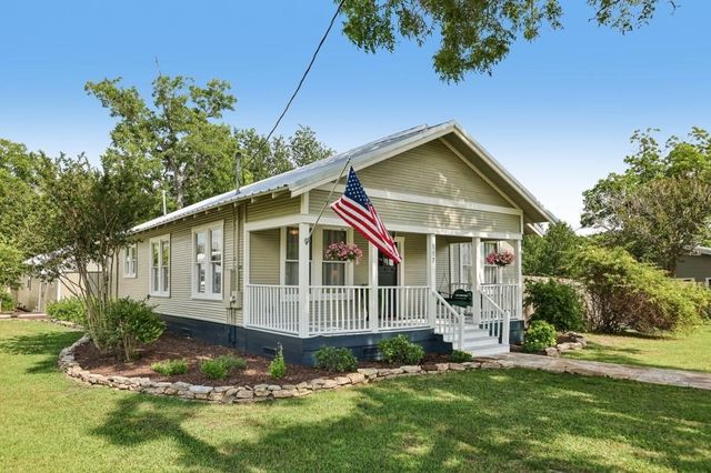 117 N Main ST, Paige, TX 78659