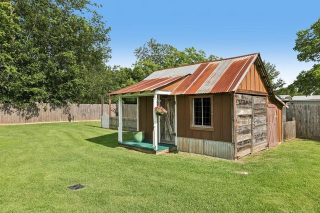 117 N Main ST, Paige, TX 78659