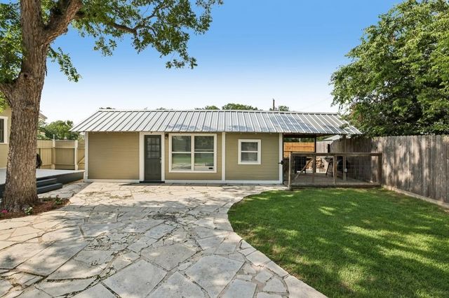 117 N Main ST, Paige, TX 78659