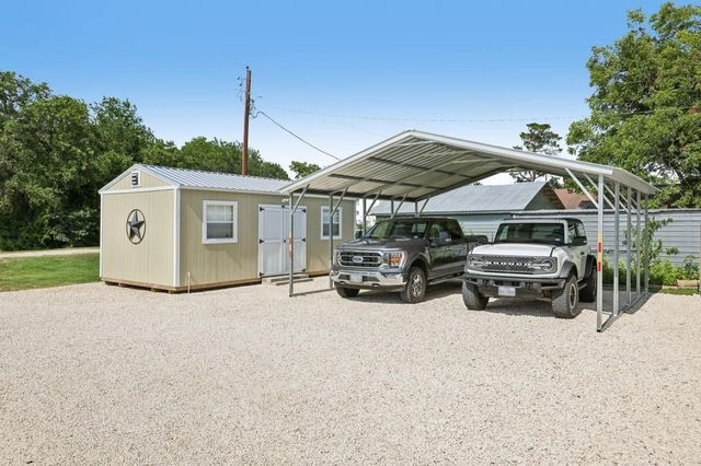 117 N Main ST, Paige, TX 78659