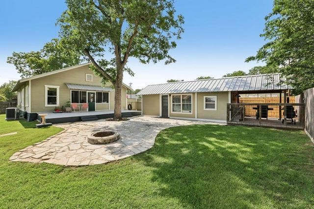 117 N Main ST, Paige, TX 78659