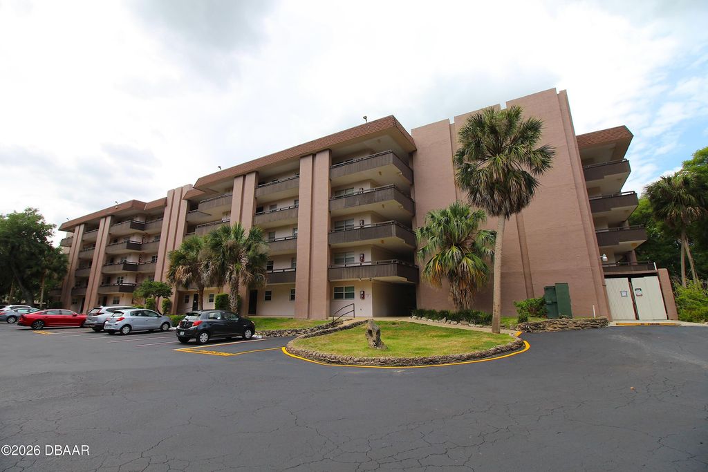 640 N Nova Rd Apt 415, Ormond Beach, FL 32174