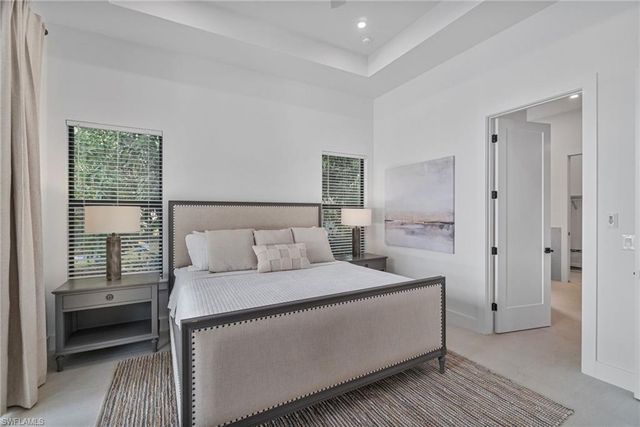 803 96th AVE N, Naples, FL 34108