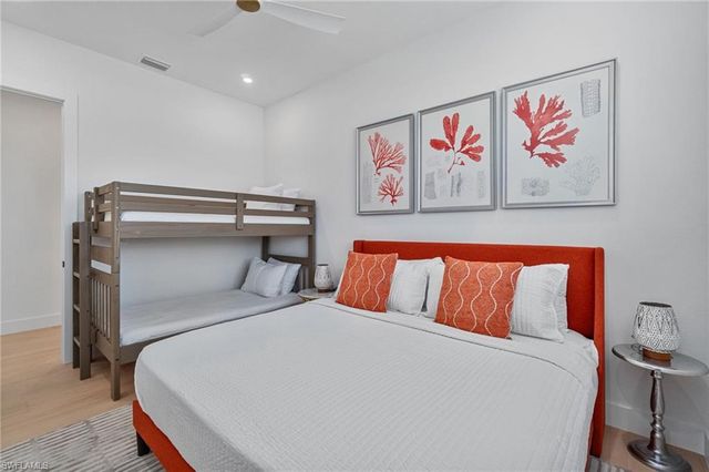 803 96th AVE N, Naples, FL 34108