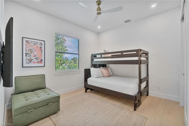 803 96th AVE N, Naples, FL 34108