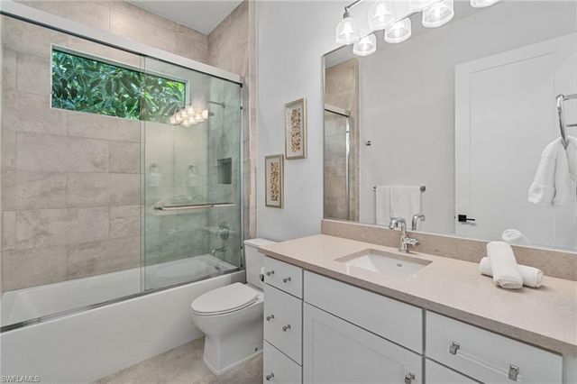 803 96th AVE N, Naples, FL 34108