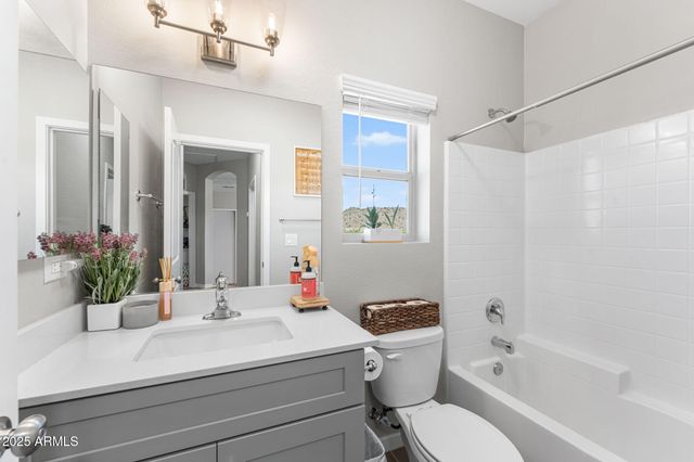 6313 N MARIGOLD Avenue, Casa Grande, AZ 85194