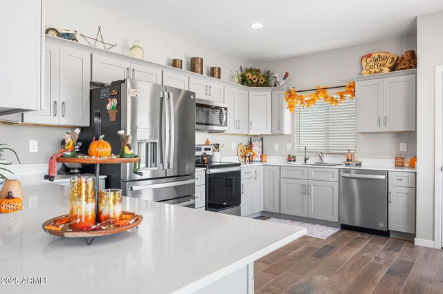 6313 N MARIGOLD Avenue, Casa Grande, AZ 85194