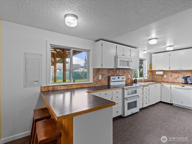 6200 84th Place NE, Marysville, WA 98270