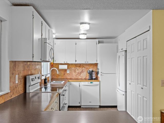 6200 84th Place NE, Marysville, WA 98270