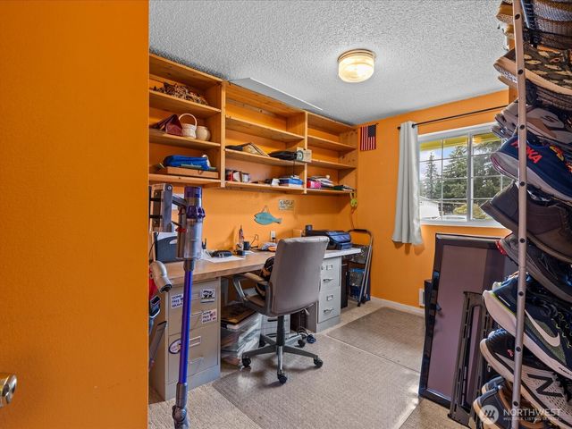 6200 84th Place NE, Marysville, WA 98270