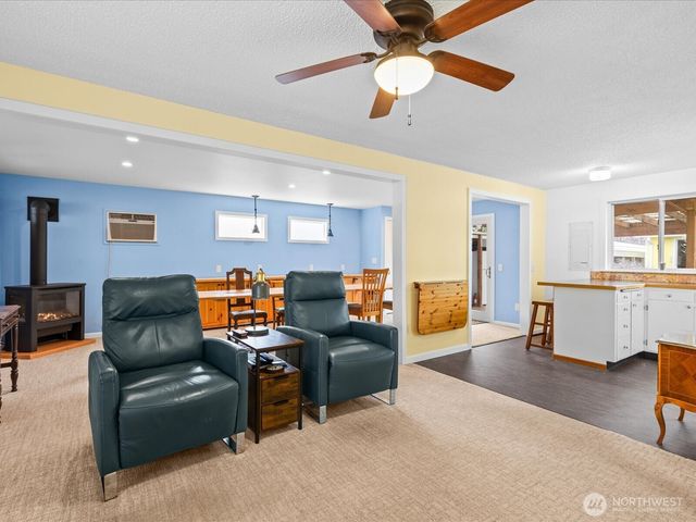 6200 84th Place NE, Marysville, WA 98270