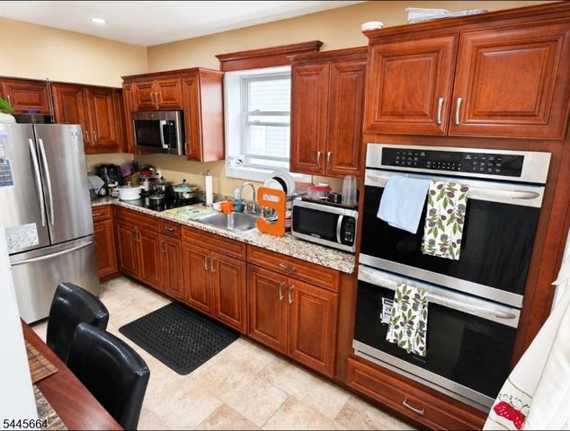 39 Hollywood Ave, Hillside Twp., NJ 07205