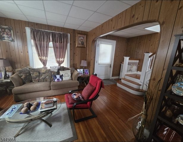 39 Hollywood Ave, Hillside Twp., NJ 07205