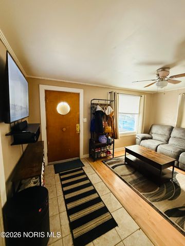 1648 Travis Drive, Toledo, OH 43612