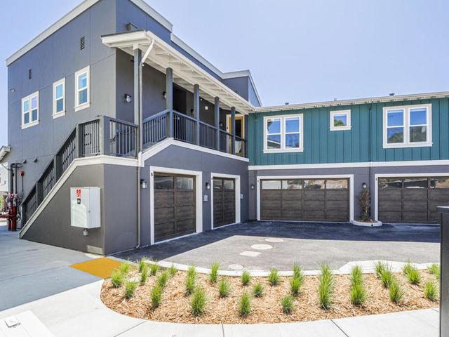 101 Aptos Village Way 4, Aptos, CA 95003