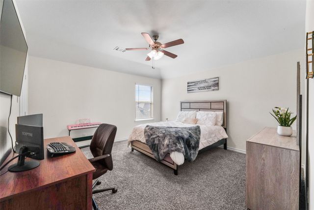 10608 Plumlee Lane, Aubrey, TX 76227