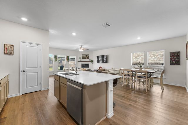 10608 Plumlee Lane, Aubrey, TX 76227