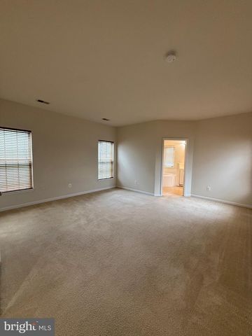 1113 WALKER DR, Fredericksburg, VA 22401