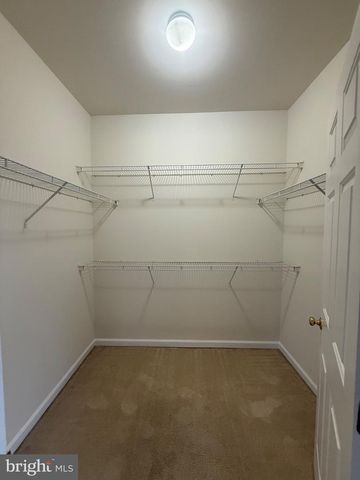 1113 WALKER DR, Fredericksburg, VA 22401