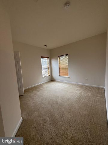 1113 WALKER DR, Fredericksburg, VA 22401