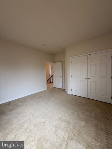 1113 WALKER DR, Fredericksburg, VA 22401