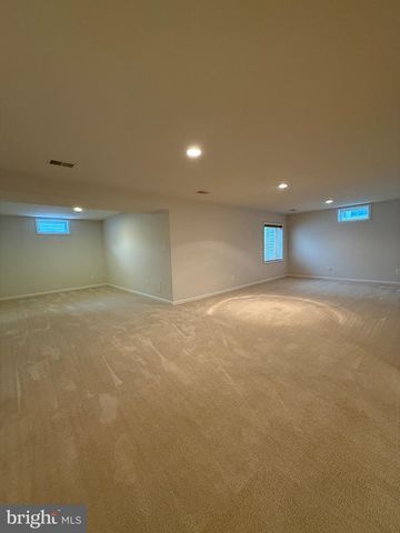 1113 WALKER DR, Fredericksburg, VA 22401