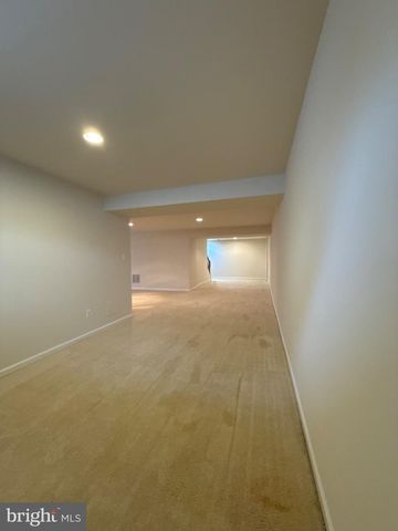 1113 WALKER DR, Fredericksburg, VA 22401