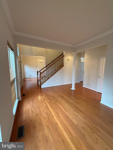 1113 WALKER DR, Fredericksburg, VA 22401