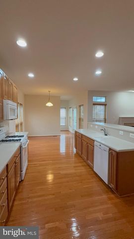 1113 WALKER DR, Fredericksburg, VA 22401