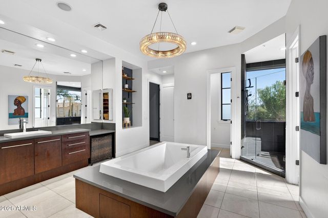 9810 E THOMPSON PEAK Parkway 807, Scottsdale, AZ 85255
