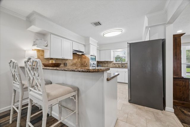 1801 Lazy Creek Lane, Pearland, TX 77581