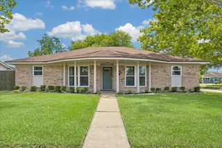 1801 Lazy Creek Lane, Pearland, TX 77581