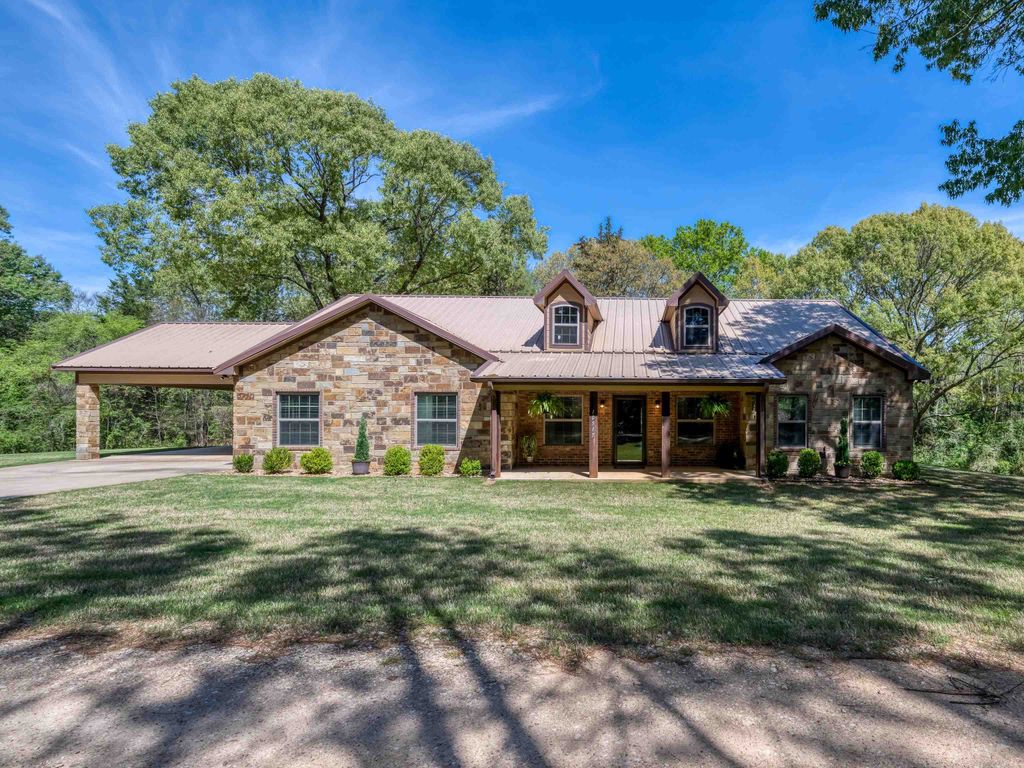 10517 CR 4101, Frankston, TX 75763