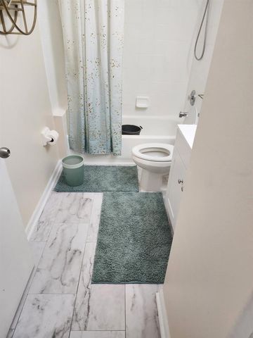 72 Fairway Lane, Royal Palm Beach, FL 33411